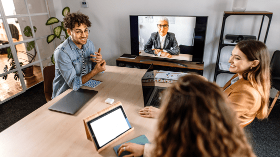 Employees hybrid working